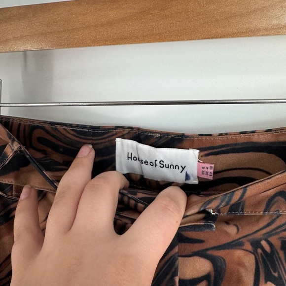 House of Sunny High Rise Flare Swirl Print Pants - Picture 4 of 4